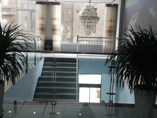 Yanchuan Tianze Business Hotel