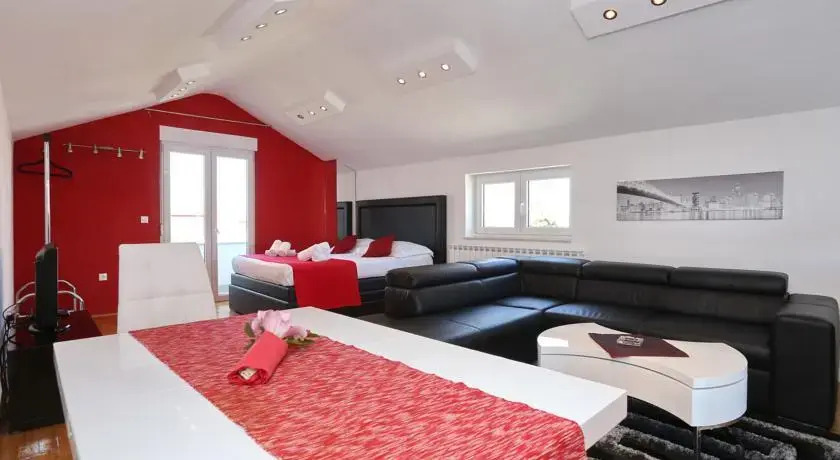 Apartments Maruna Self check-in