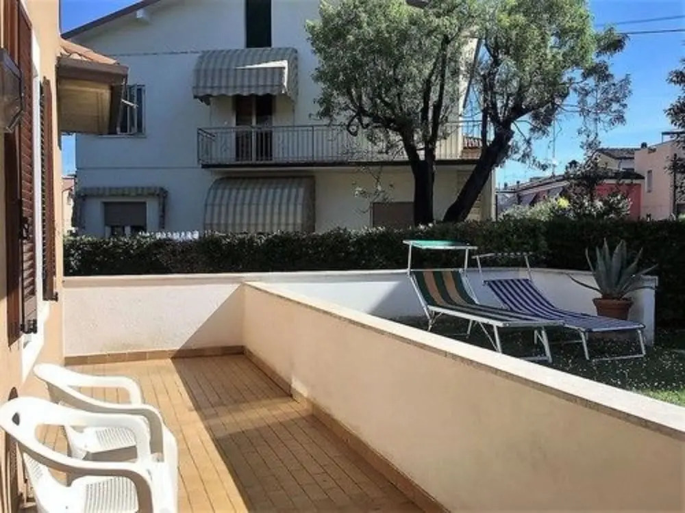 Garden Sunbeach