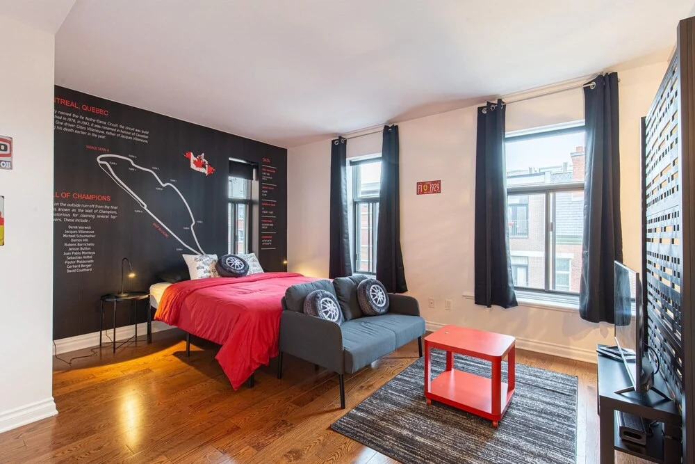 M11 The Grand Prix Suite In the Heart of MTL