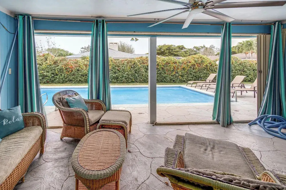 Bright Fort Myers Home w/ Pool - 9 Mi to Beach!