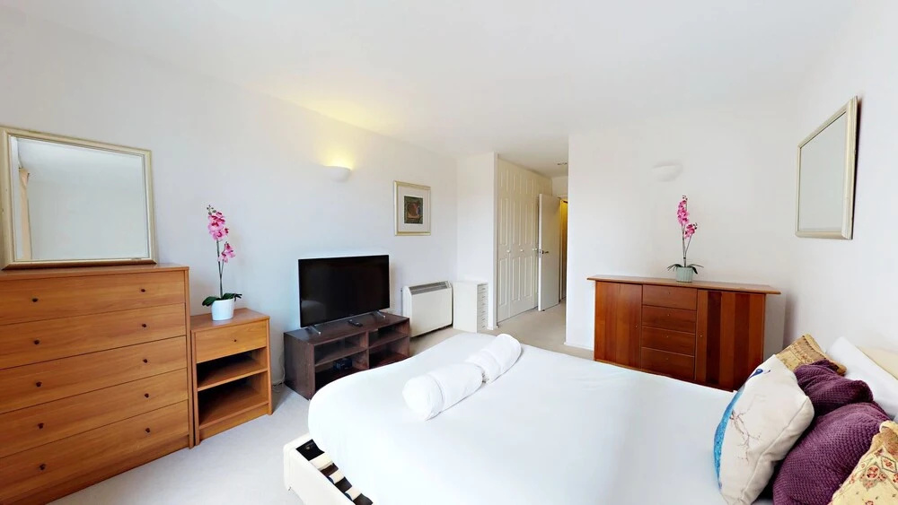 Point West Apartments - South Kensington