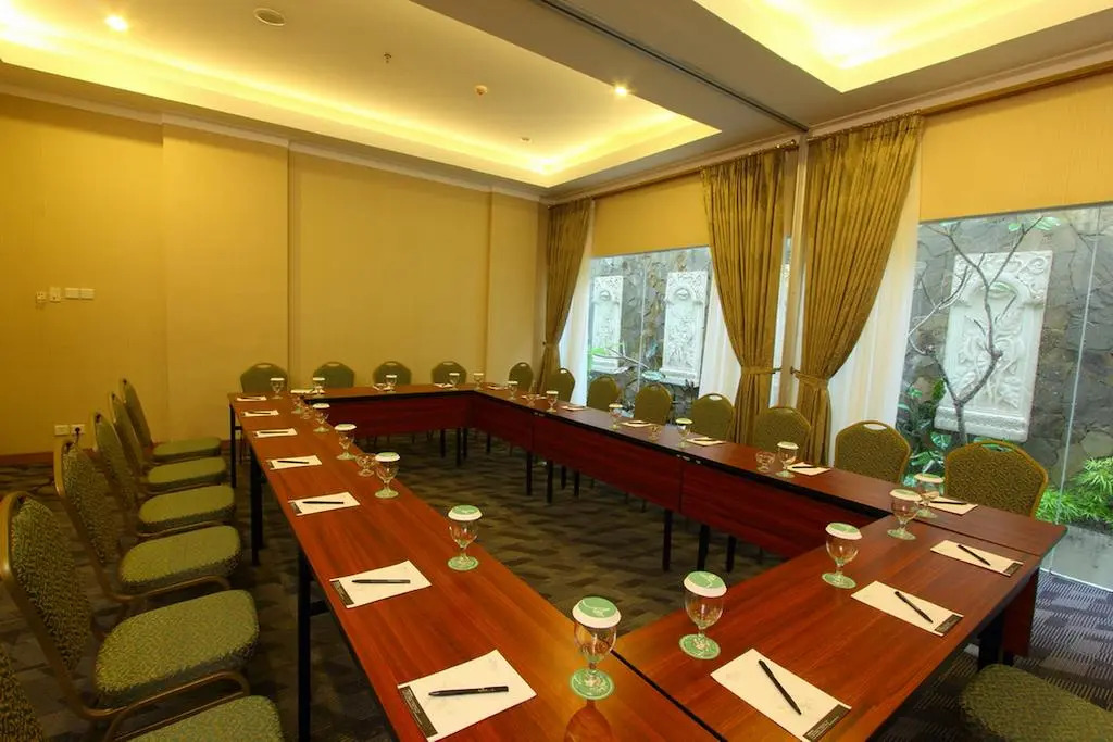 Aziza Syariah Hotel Solo by Horison