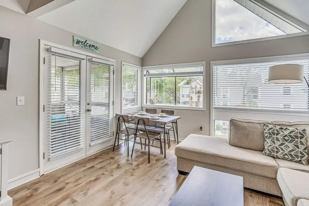 1 Block to Beach: Myrtle Beach Condo w/ Pool!