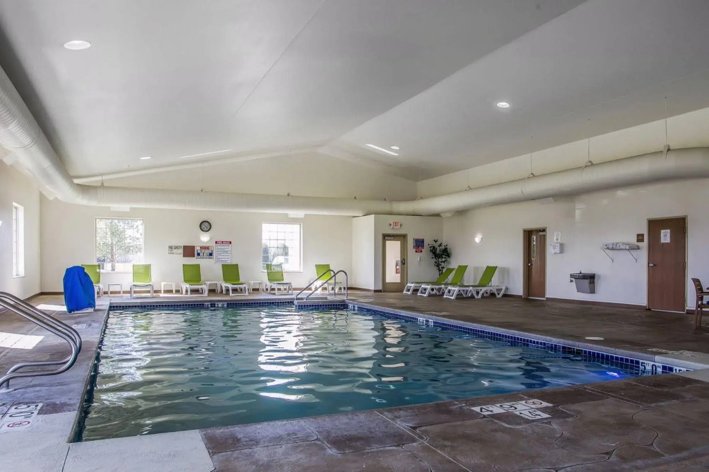 Comfort Suites Delavan - Lake Geneva Area