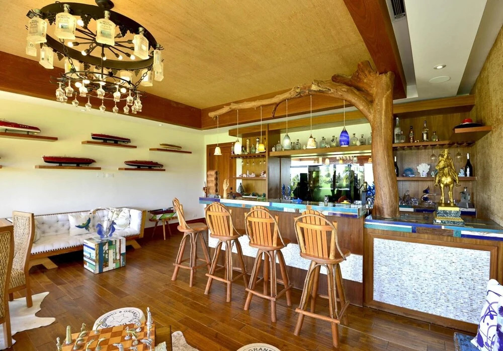 Ocean View 5-bedroom Fully Staffed Tropical Villa