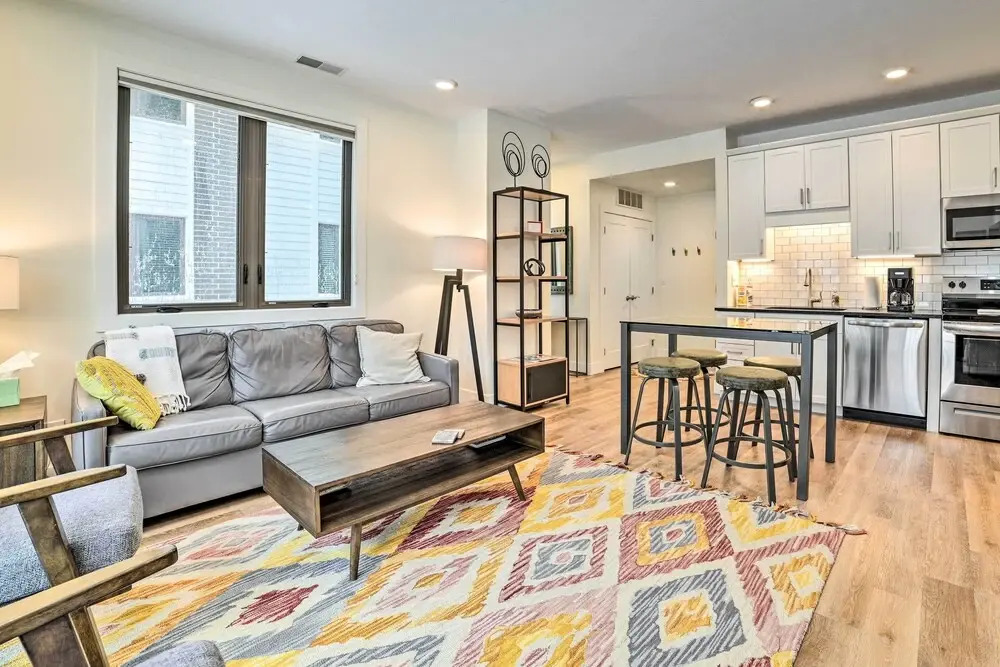 Traverse City Condo: Half Mi to Front Street!