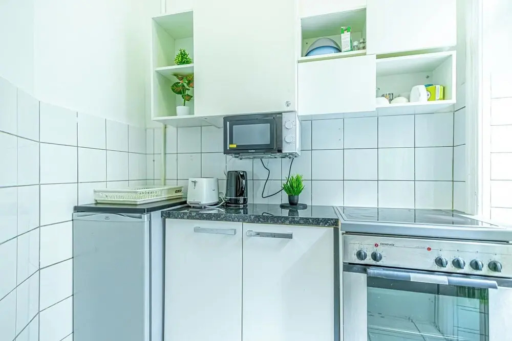Cozy 2BR Apt Near Belvedere Palace
