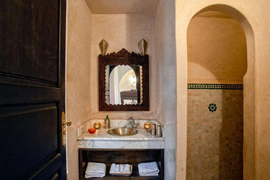 Riad Basim