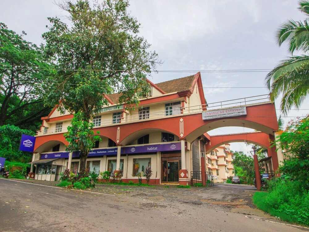 OYO 15934 Home Traditional 3BHK Bainguinim