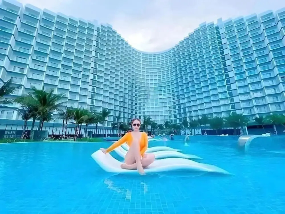 Mina Sea View