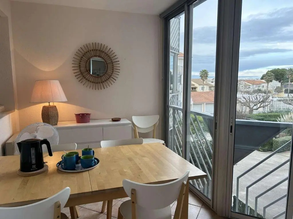 Appartement Le Grau-du-Roi, 2 pièces, 4 personnes - FR-1-250-3