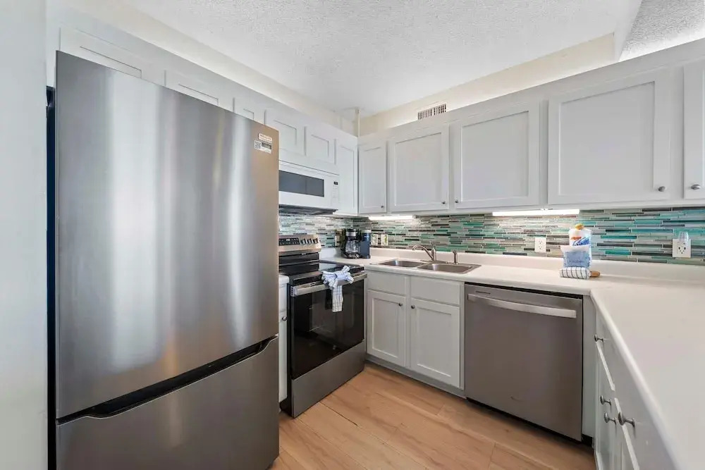 Romar Place 204
