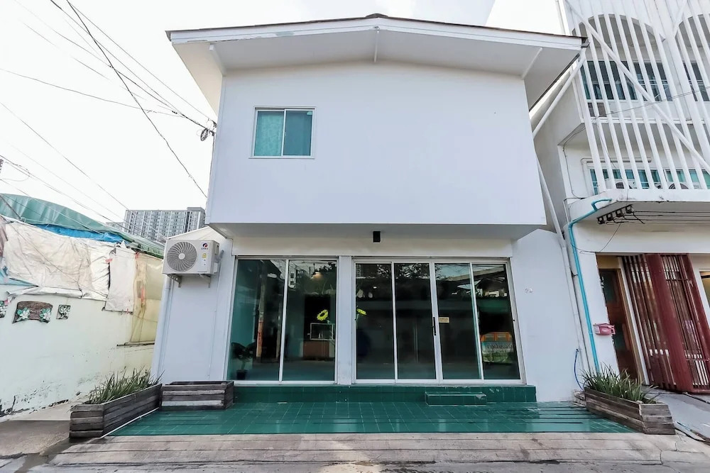 Tiny House Bangson at Bangsue Grand Station