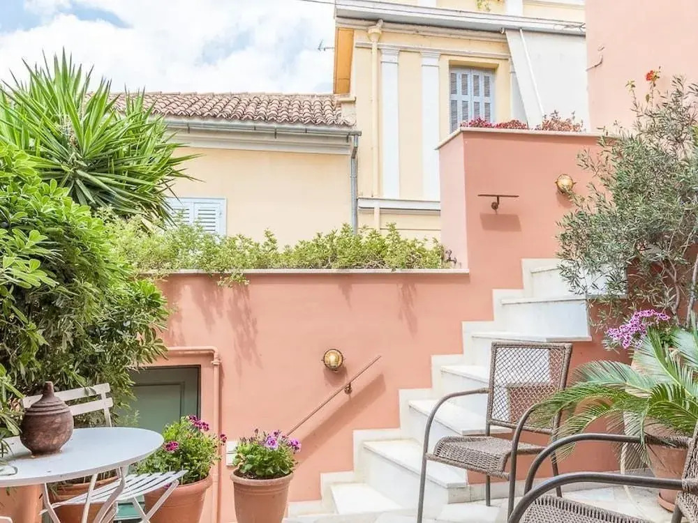 Modern House in Plaka
