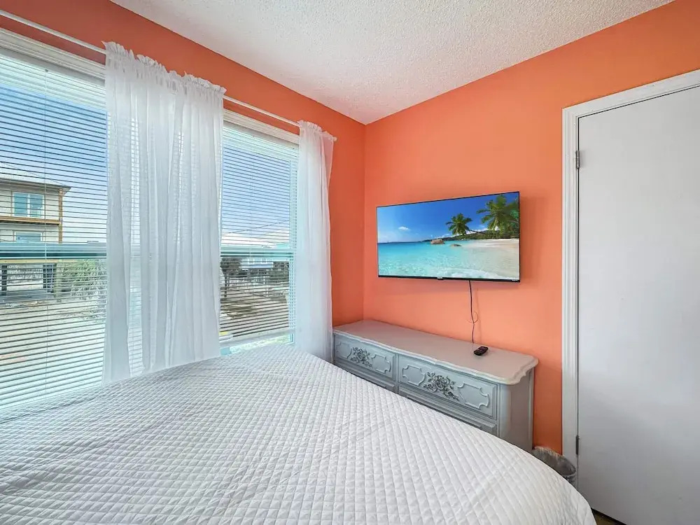 Bungalow by the Beach For 9