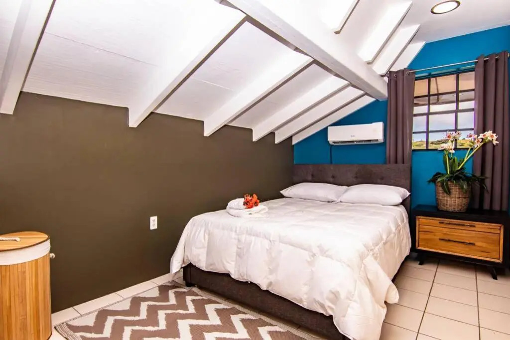 CityLife Apartments in historic Willemstad - 2 bedroom apartment with attic - O