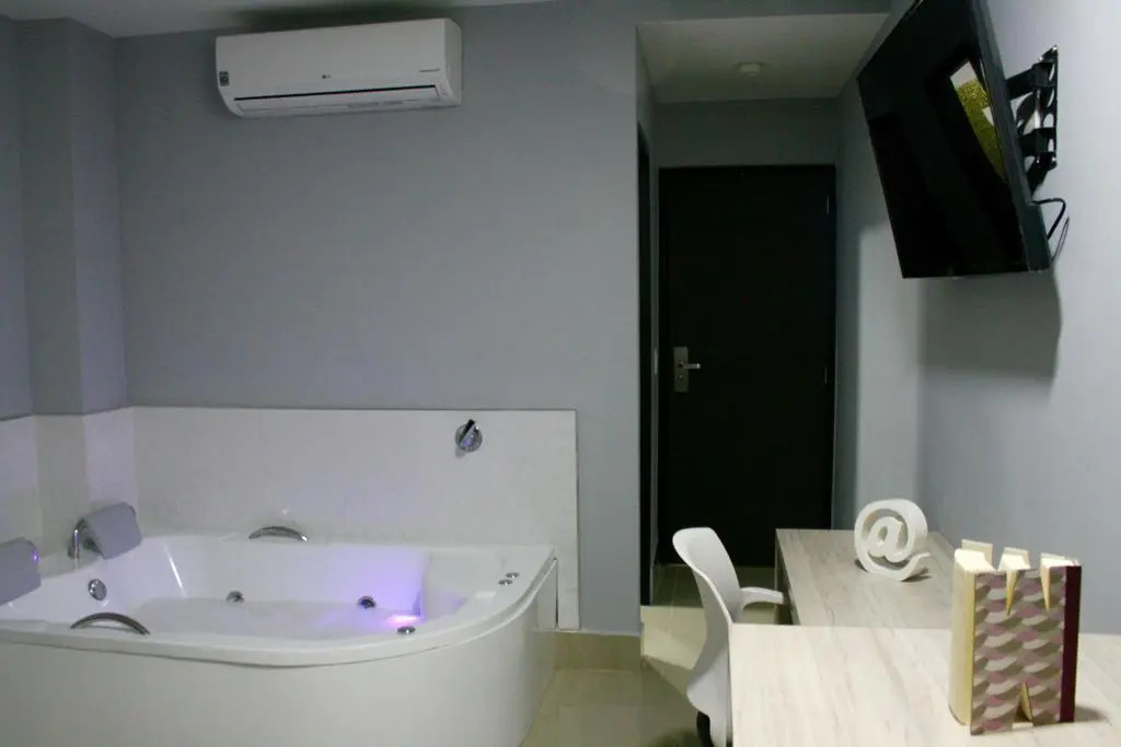 Hotel Lleras Express