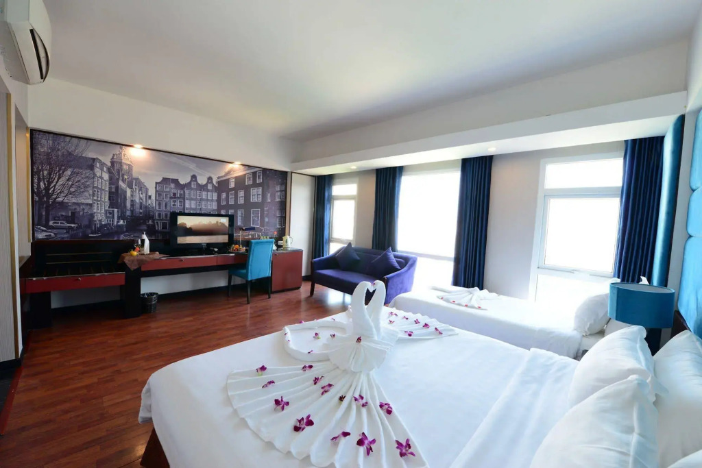 Ja Cosmo Hotel and Spa
