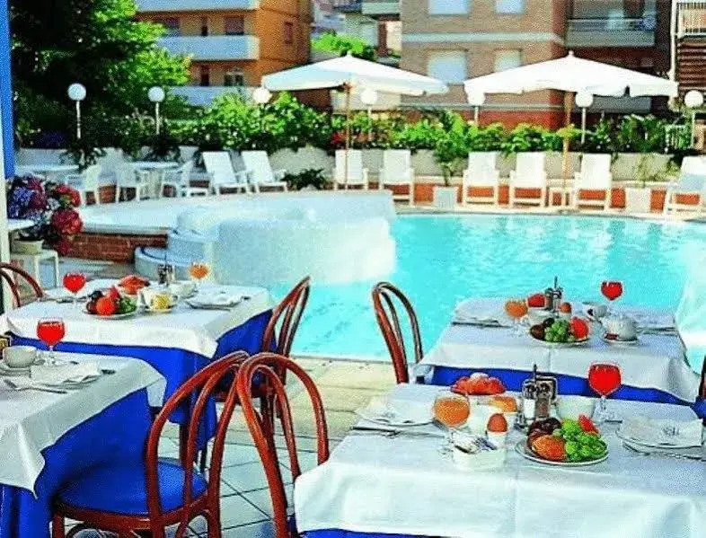 Hotel Astro