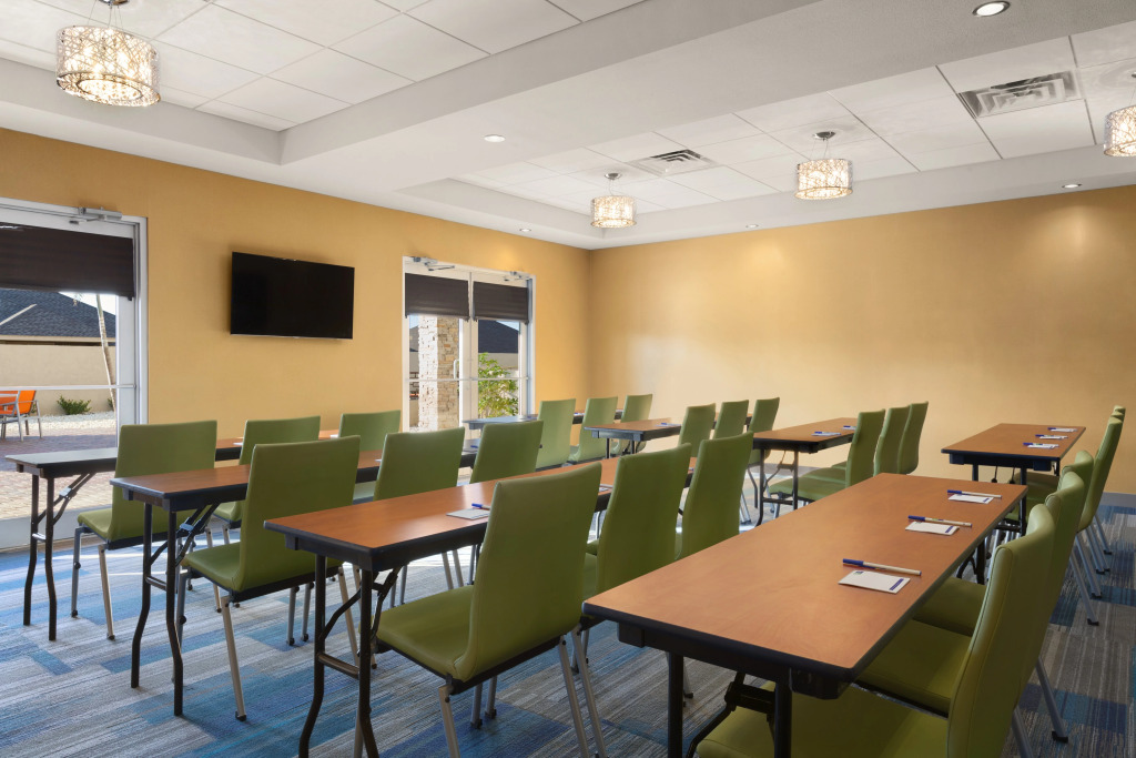 Holiday Inn Express & Suites Edinburg- Mcallen Area by IHG