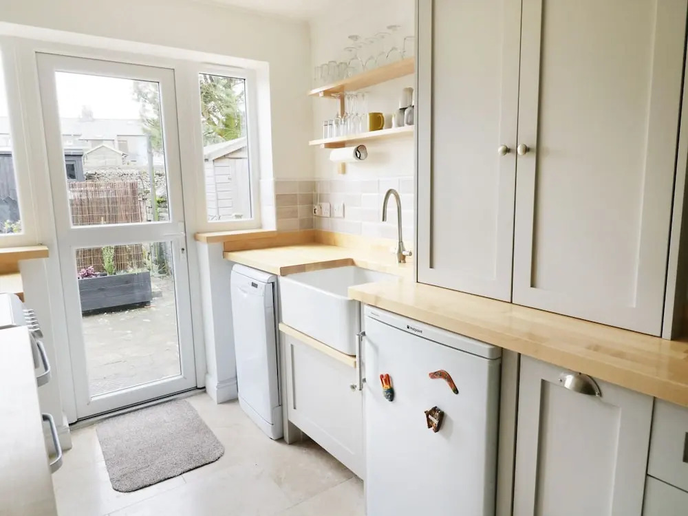 3 Overlands, Settle