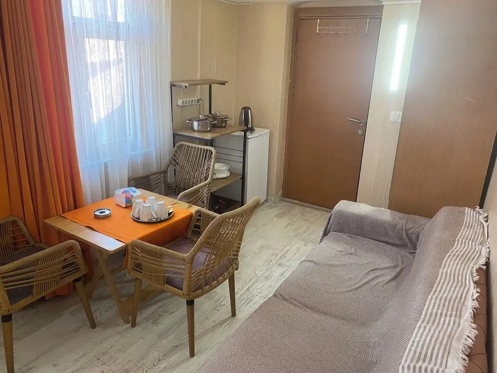 Aura Hotel