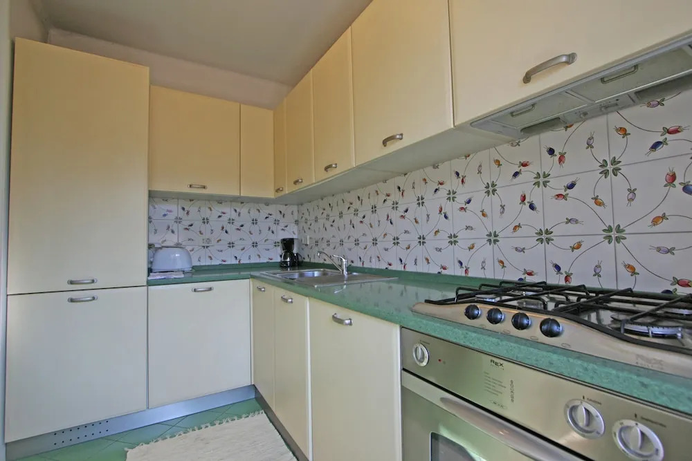 Travel & Stay - Coronari