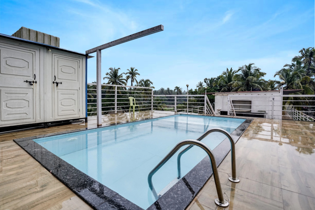 Hotel O Morjim Beach Road