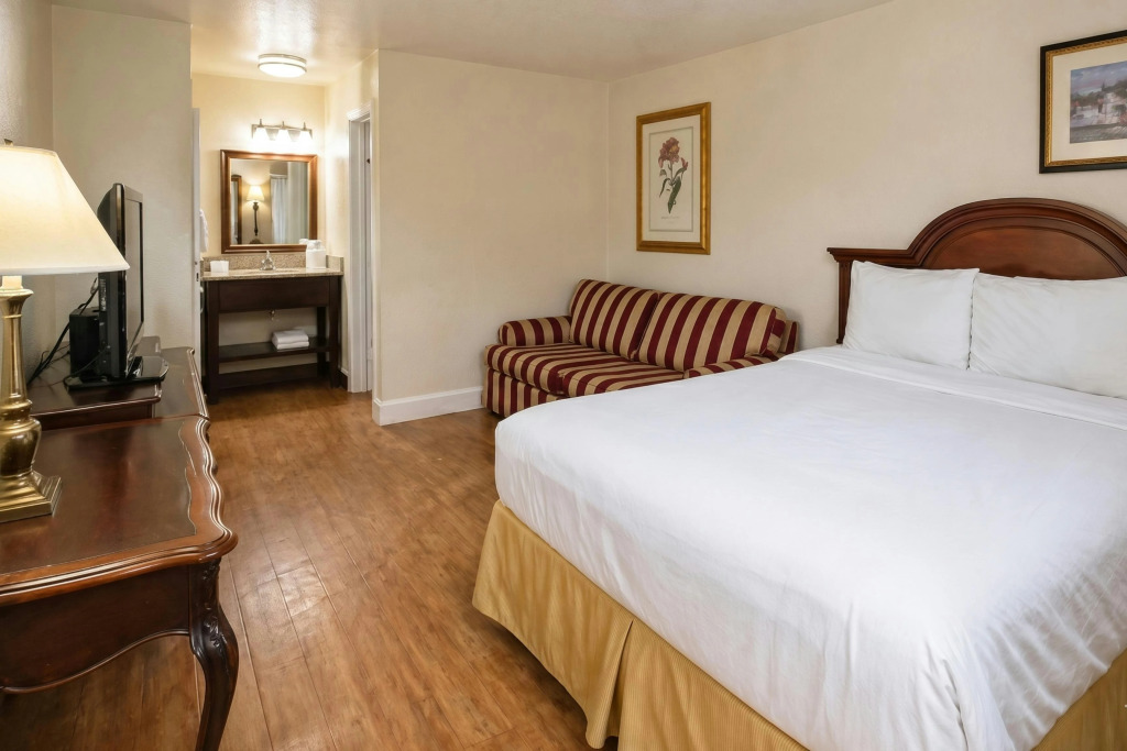 Red Roof Inn & Suites Sacramento North