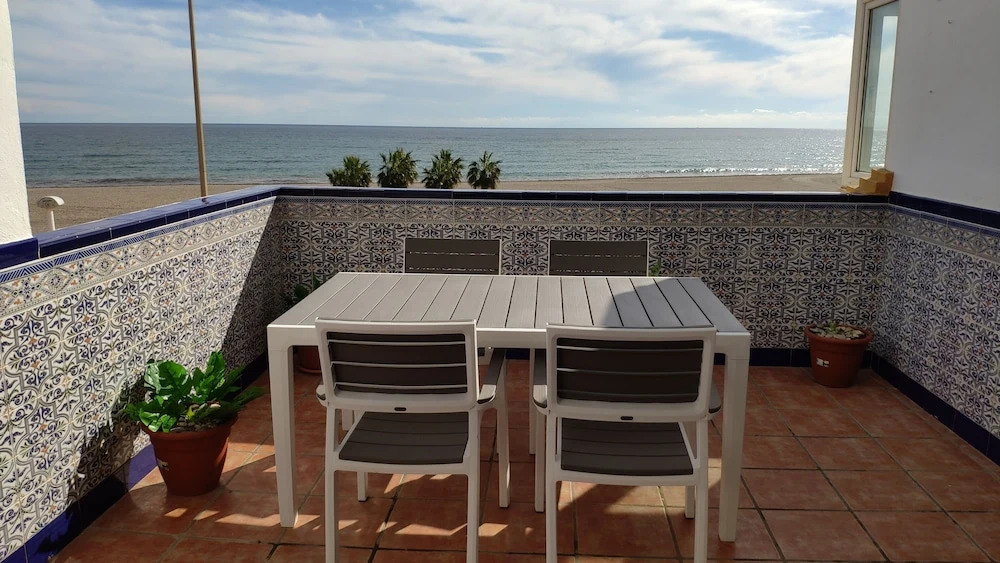 Two Bedroom Apartment on Front Line Of The Beach