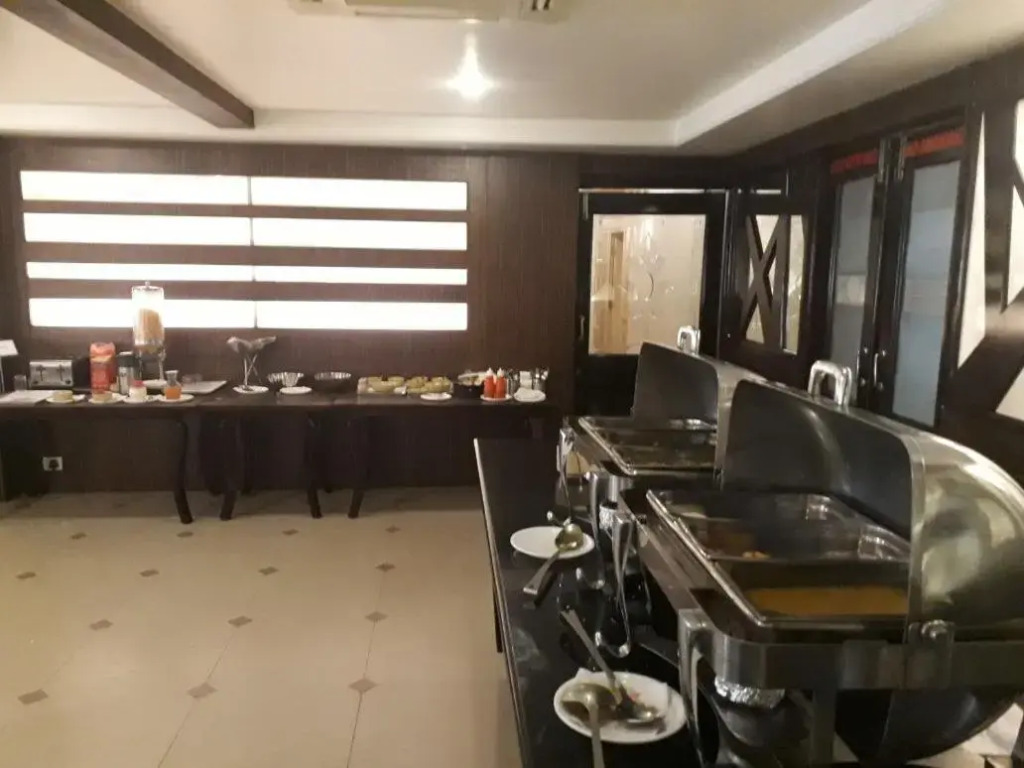 Hotel Sarthak