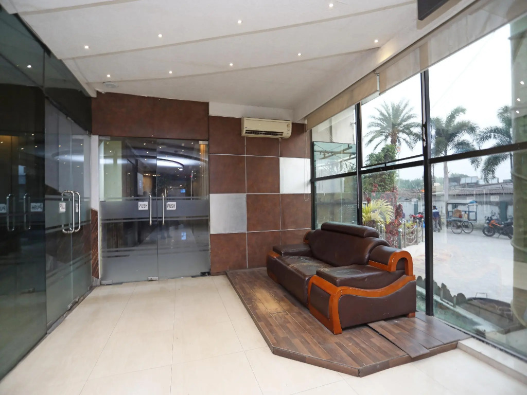 Hotol O River Bay Resort