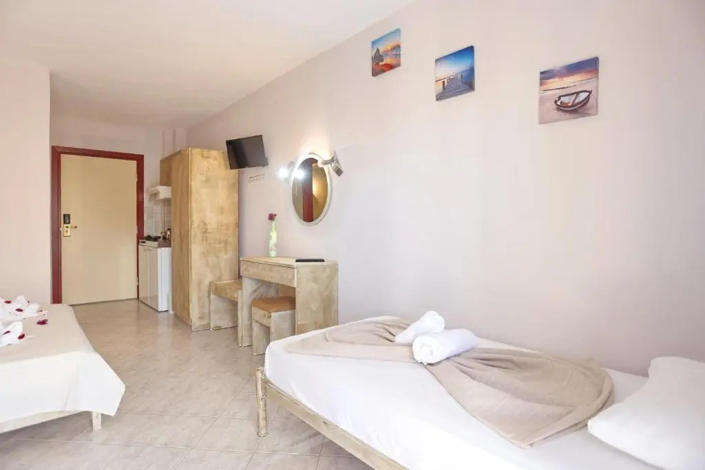Summer Dream Hotel