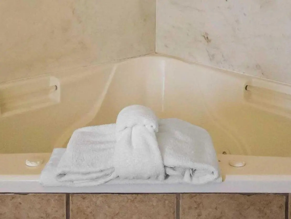 Quality Suites Jeffersonville - Louisville North