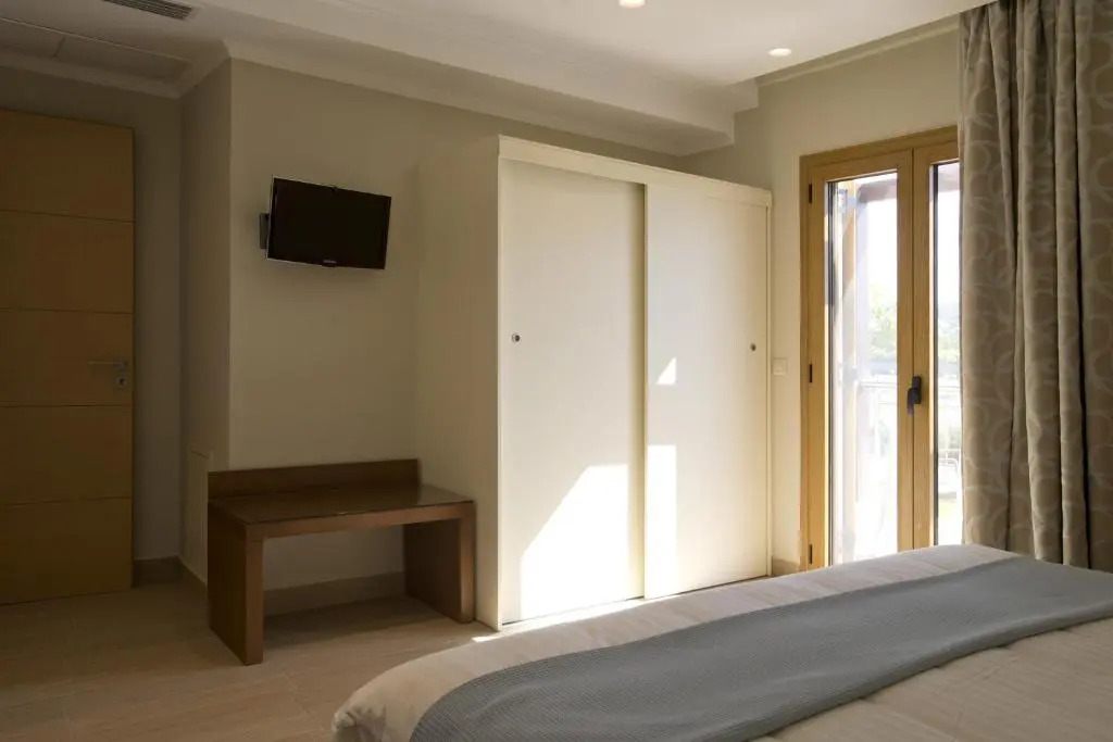 Niriides Luxury Villas
