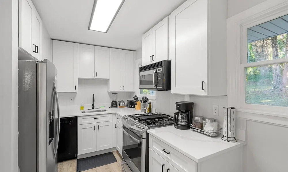 Upscale Old Town Views 3BD Lux