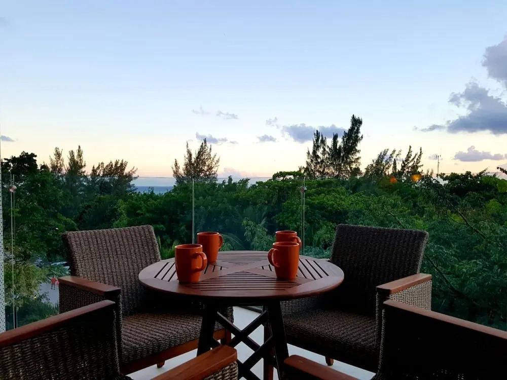 Breathtaking 2BR apartment with partial sea view by Happy Address