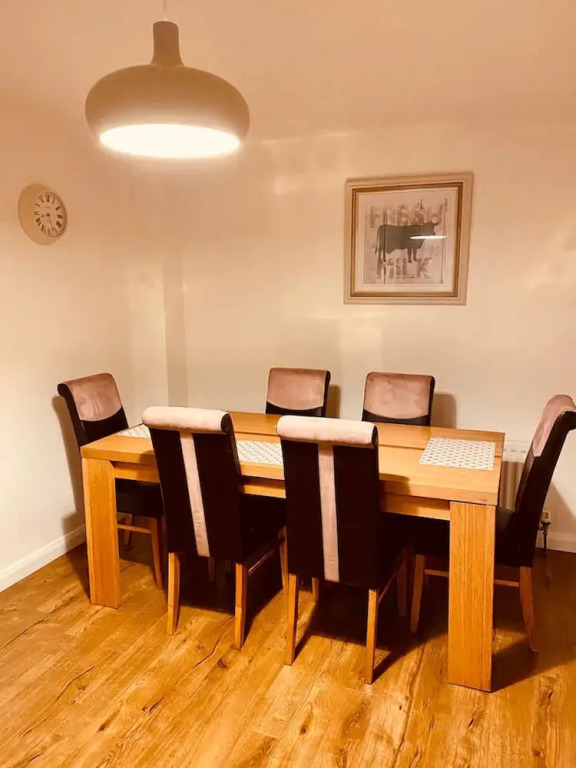 Beautiful 3-bed House in Londonderry