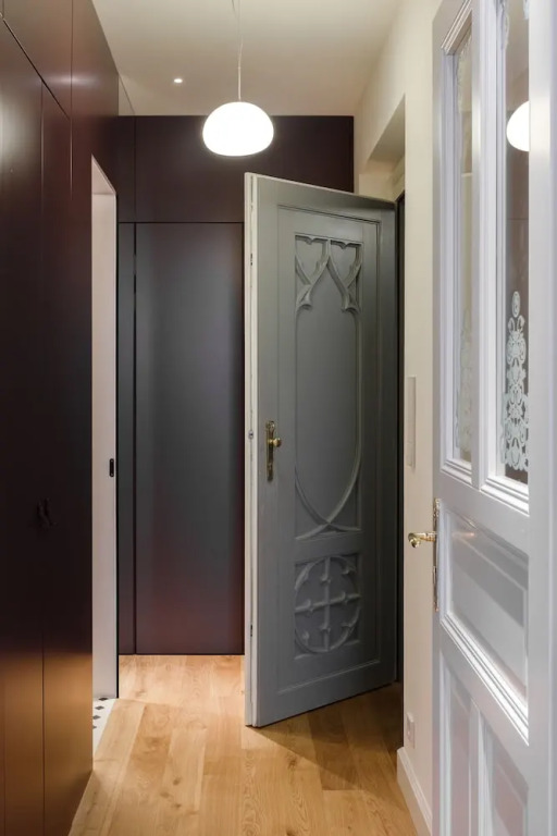 MN6 Luxury Suites by Adrez