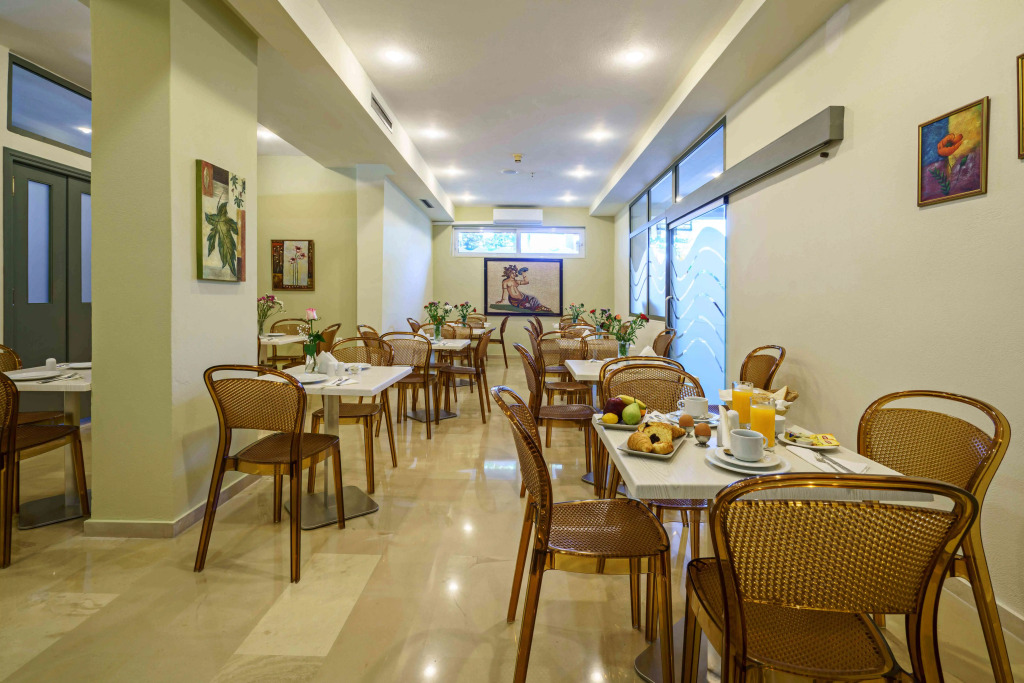 Batis Aero Beachfront Wellbeing Hotel