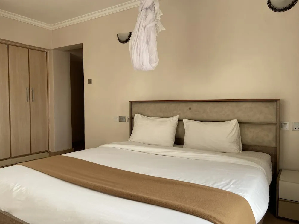 Midtown C32 Executive Suites