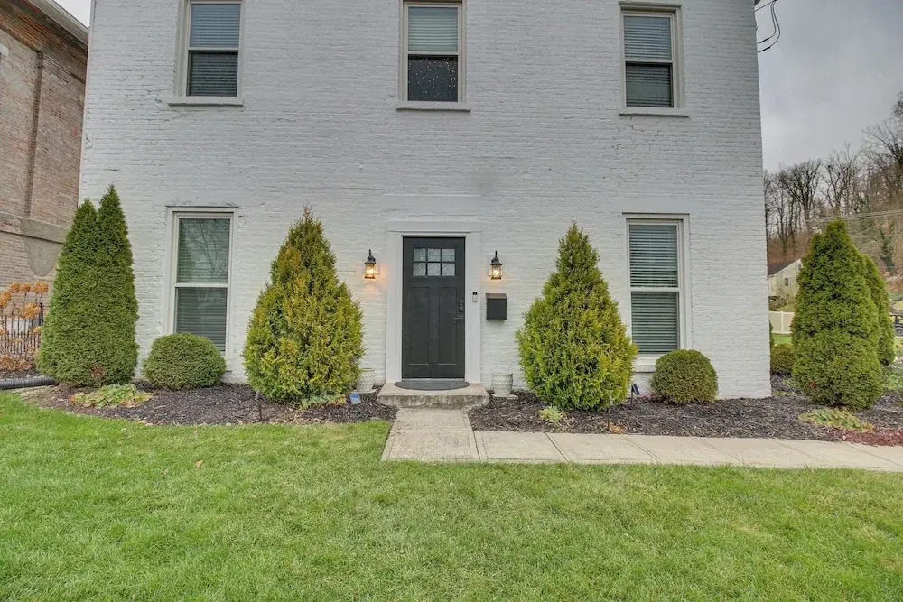 Historic Loveland Apt: Walk to Little Miami River!