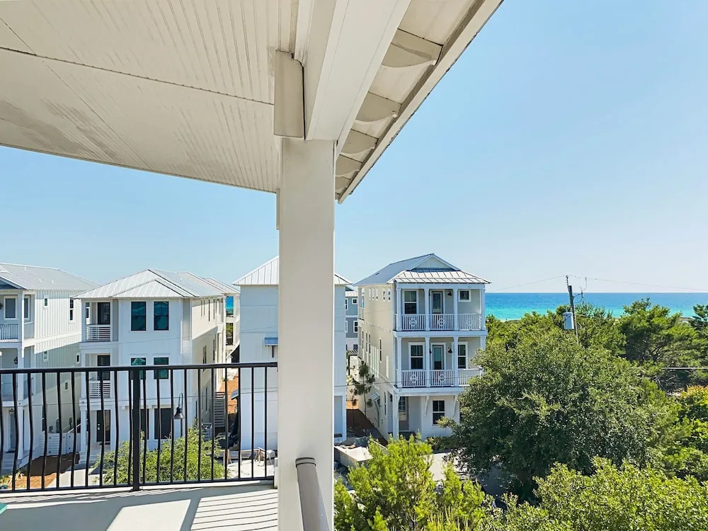 Pompano Palace - 4 Br home by RedAwning