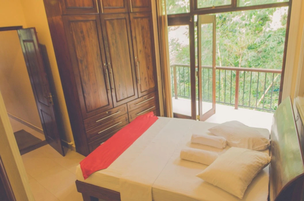 kandy lake reach hotel