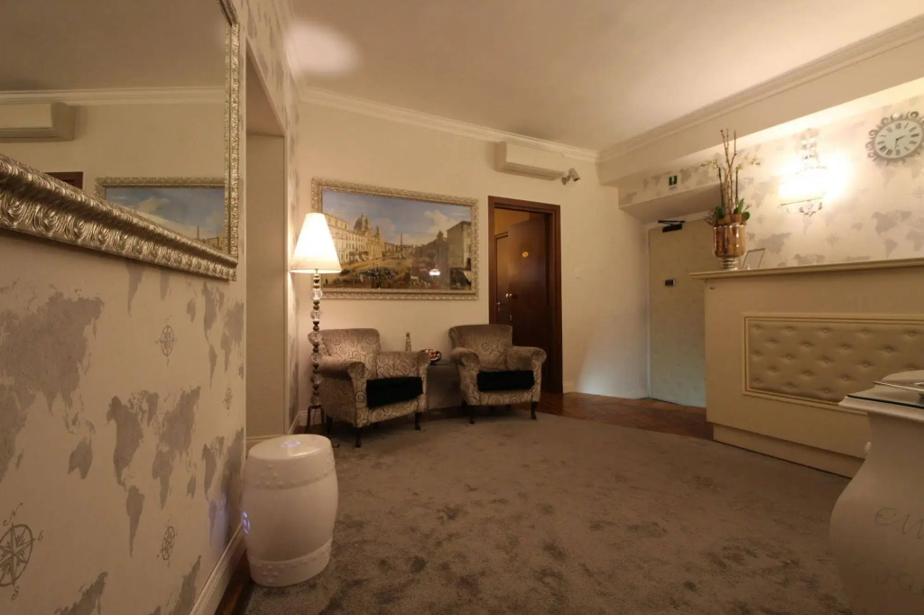 Daplace - White Rooms in Navona