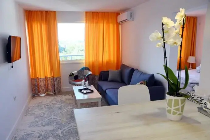 Spring Holiday Resort