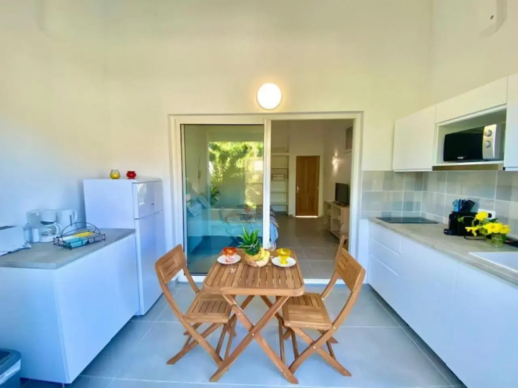 Beautiful suite S5, pool, sea view, Pinel Island