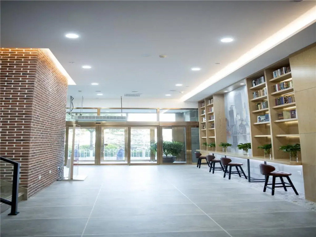 James Joyce Coffetel·South Taiyuan Railway Station Shanxi University