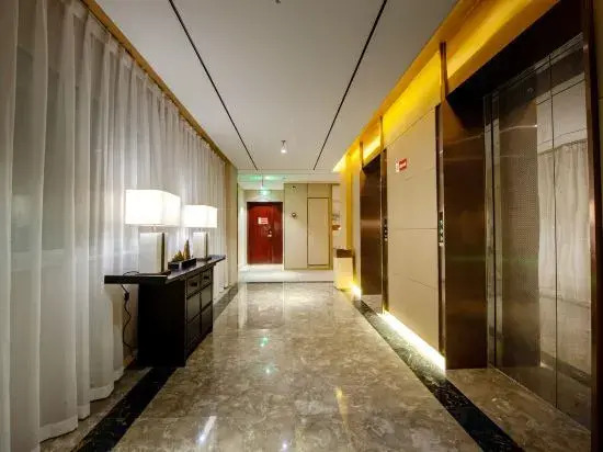 Century Runhua Hotel